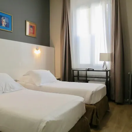 Otel Amiraute 3*