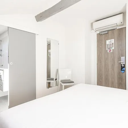 Otel Amiraute